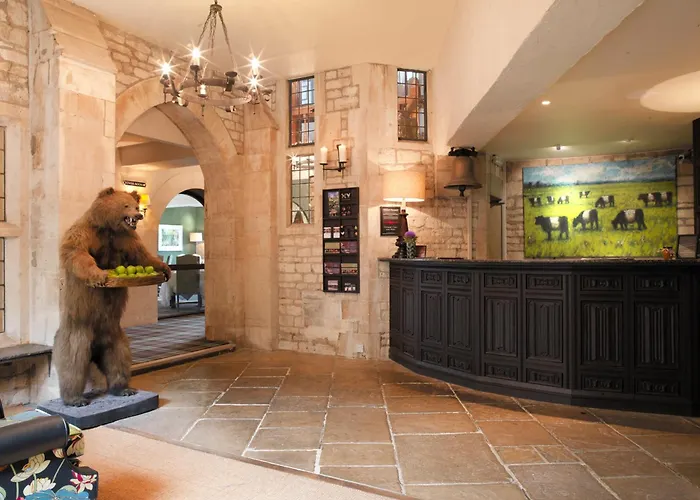 The Bear Of Rodborough Hotel