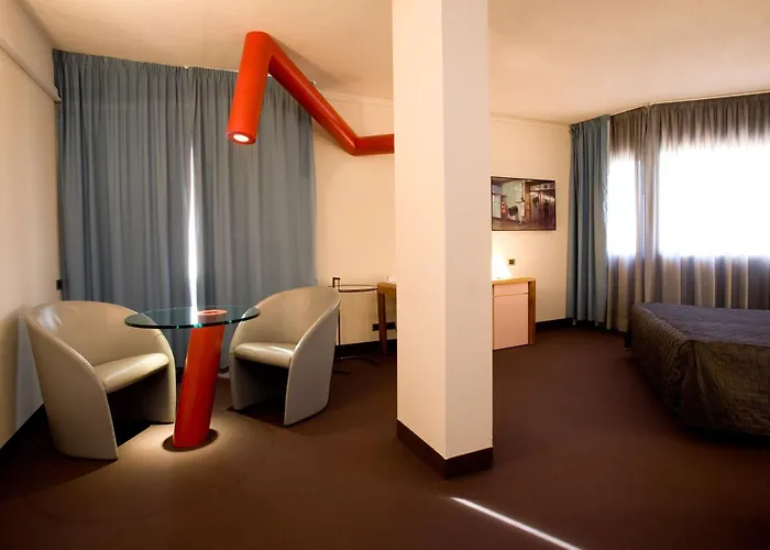Albornoz Palace Hotel