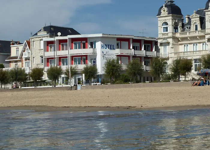 Hotel Le Trident Thyrse