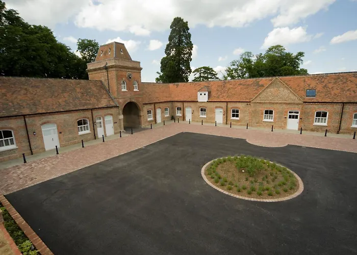 Oakley Hall Hotel