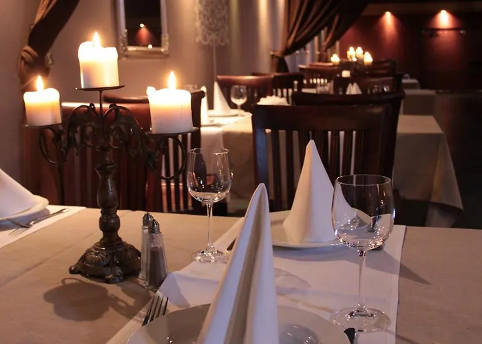 A' Propos Hotel, Restauracja, Club