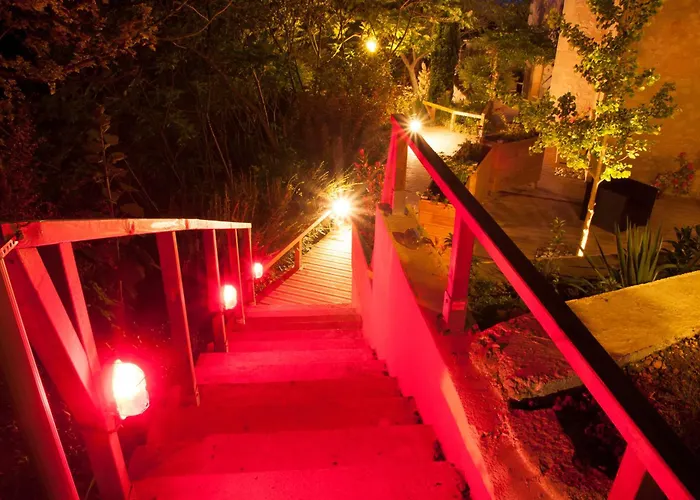 Logis Hotels Troglododo