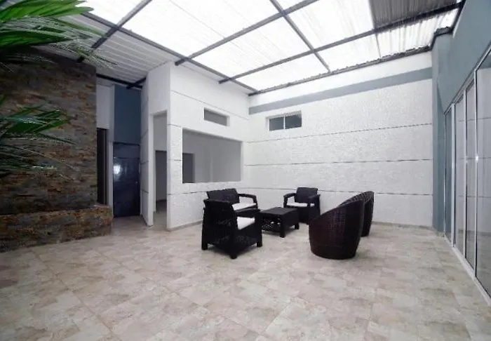Bayit Tov Circunvalar Hotel