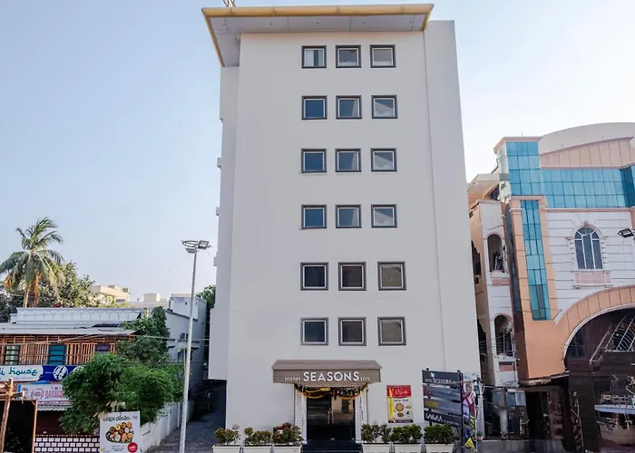 Hotel Seasons Inn