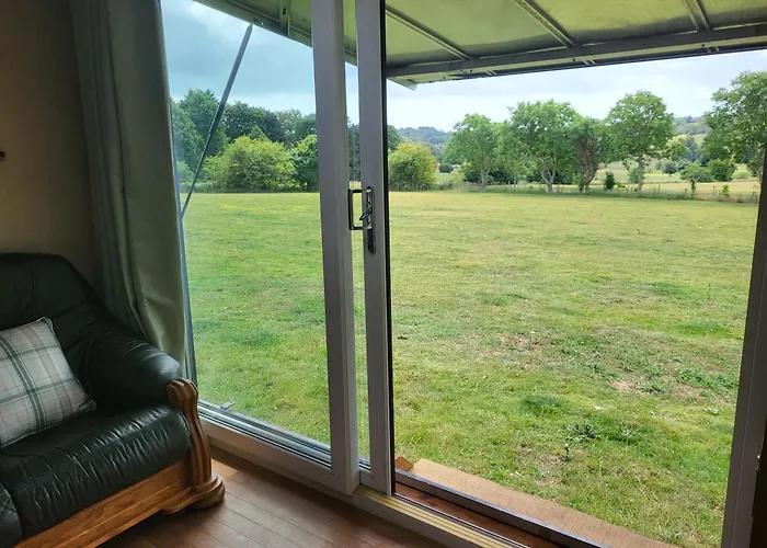 Courtlands Farm Camping And Glamping