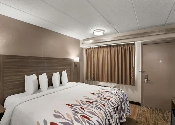 Red Roof Inn Enfield