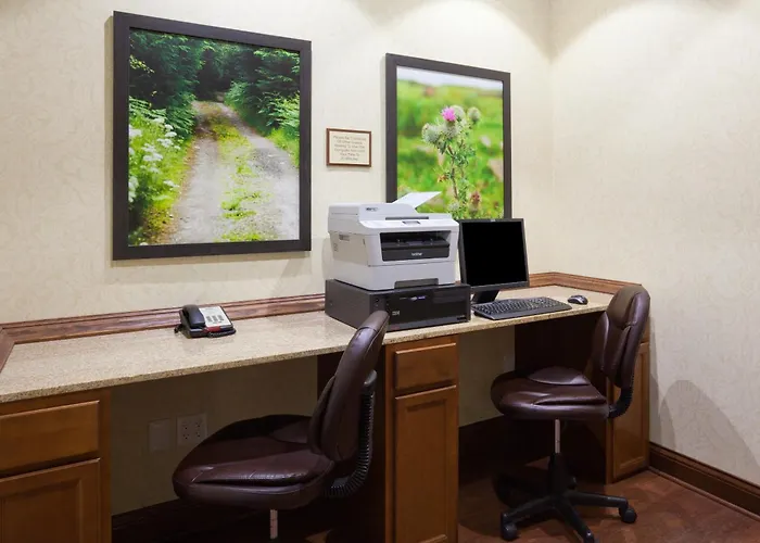 Country Inn & Suites By Radisson, Minot, Nd