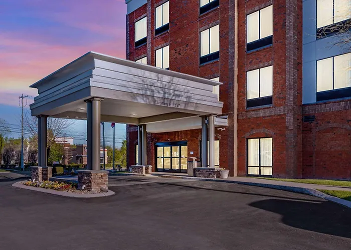 Comfort Suites Murfreesboro Shopping District