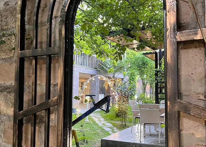 Sheki Hilal Boutigue