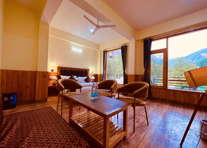 Hotel New Panchali With Mountain View By Winterline, Kasol