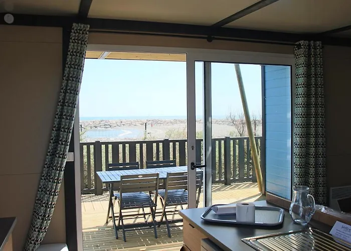 Camping Le Clos Du Rhone