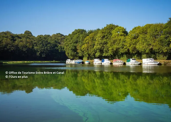 Camping Canal De Nantes A Brest- Logements Classiques Et Insolites- 40 Minutes Nantes Et Saint-Nazaire