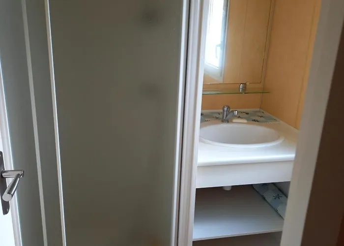 Mobil Home Camping *** Les Ollivaud