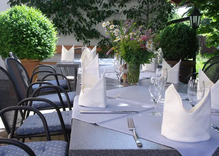 Landhotel Weißes Rössle - Restaurantbetrieb von Donnerstag bis Sonntag