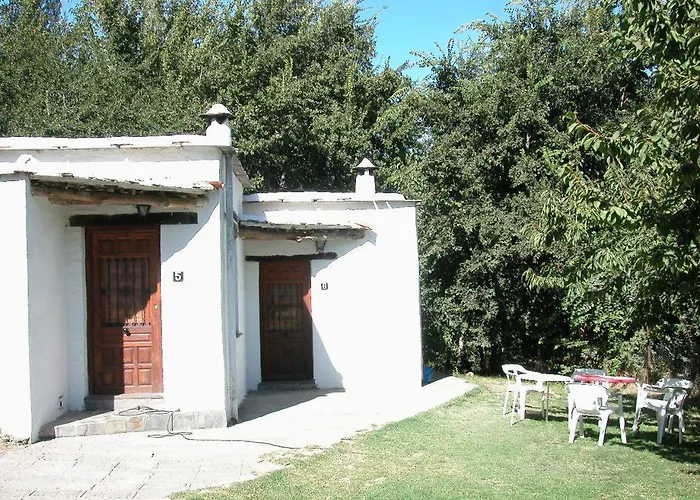 Camping El Balcon De Pitres