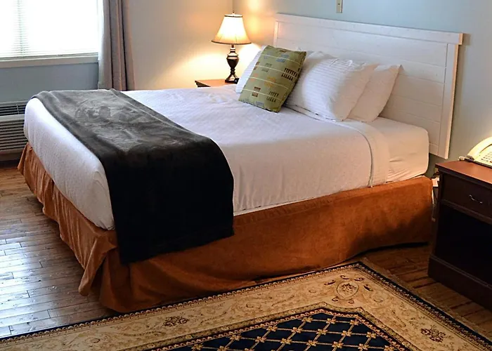 Anchor Inn Hotel And Suites
