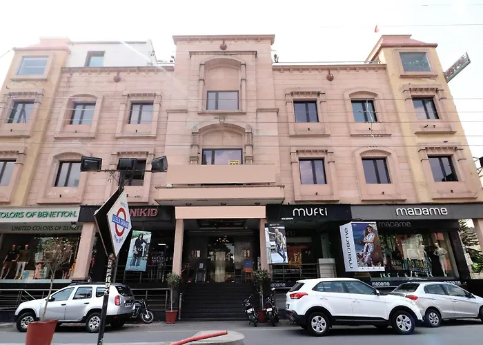 Hotel Leela Grande