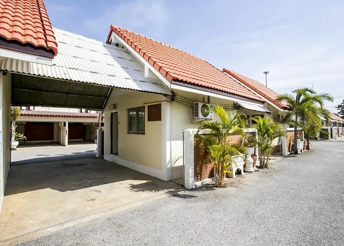 Bualuang Hotel