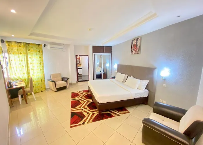 Fini Hotel Bobende
