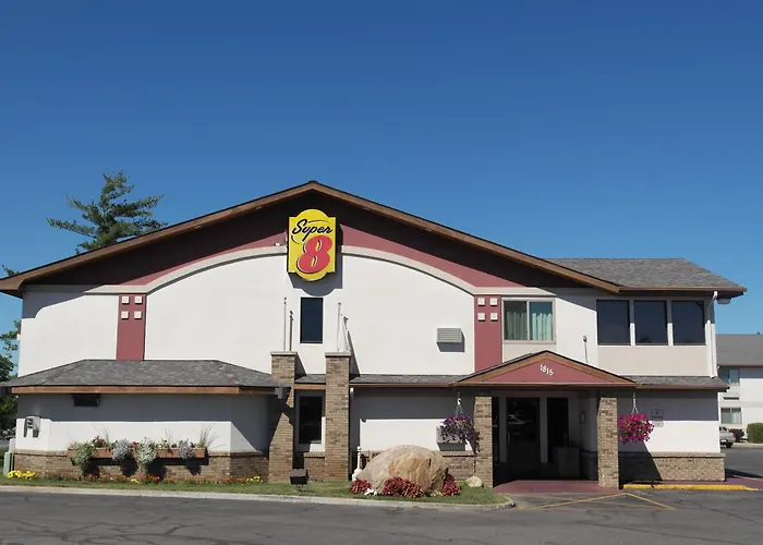 Super 8 By Wyndham Bemidji Mn