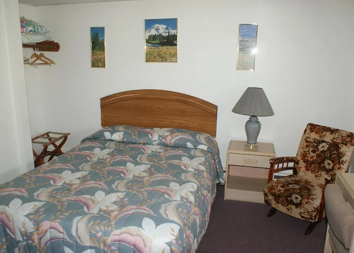 Northern Peaks Motor Inn