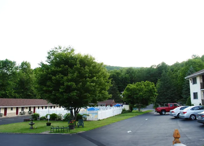 Fran Cove Motel
