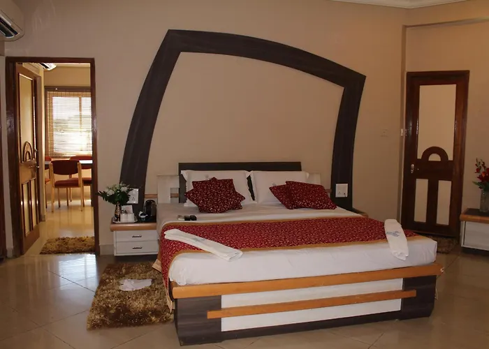 Hotel Pooja International