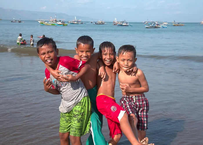Bunga Ayu Seaside Resort