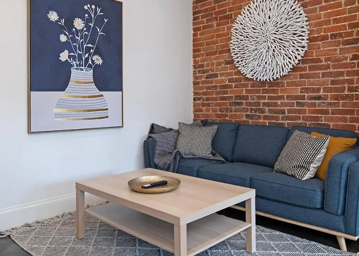 Lovely&Spacious 2-bedroom home in Norwood