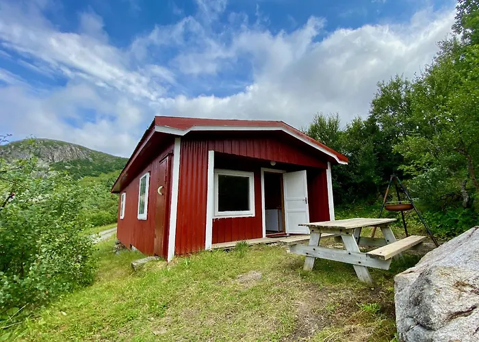 Haukland Camp Cabin