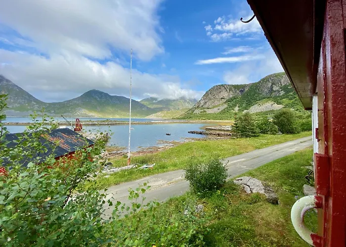 Haukland Camp Cabin