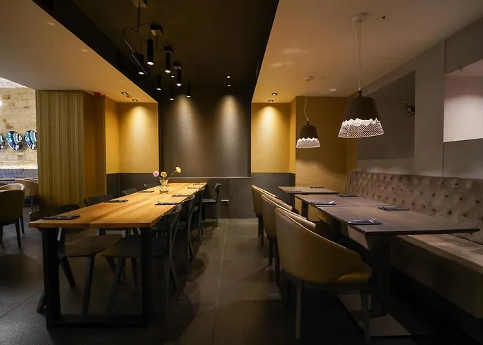 987 Design Prague Hotel