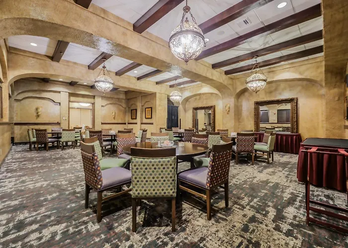 Crowne Plaza Cleveland Airport