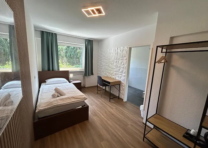 Riverside Airport Hotel