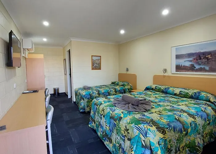All Seasons Motor Lodge