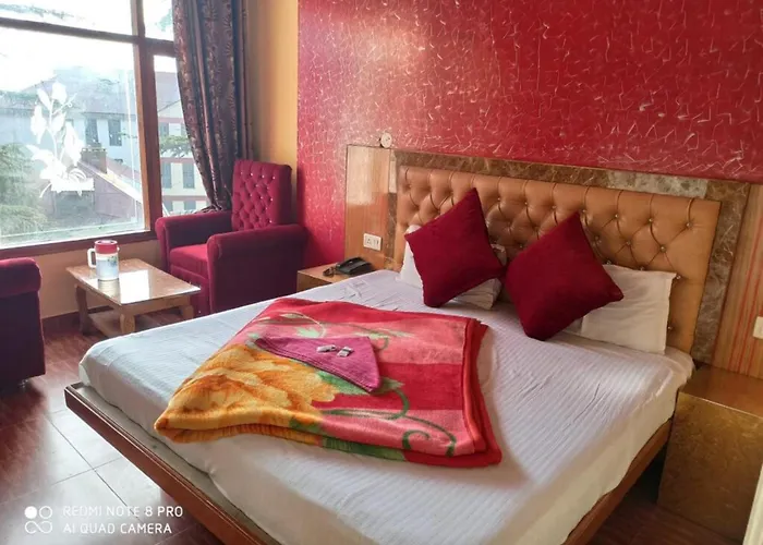 Hotel King Palace - Nature-Valley-Luxury-Room - Prime Location With Parking Facilities