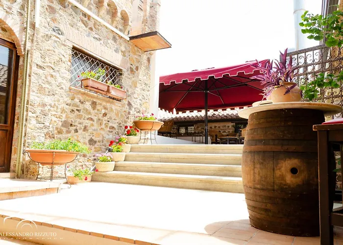 Residenza L'Antico Borgo Hotel