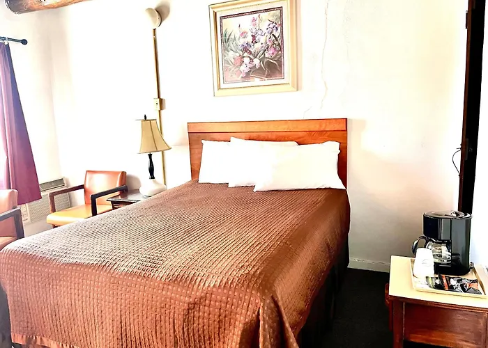 Cottonwood Court Motel