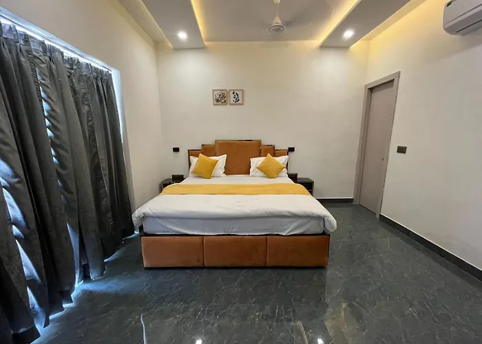 Hotel Arrow 19