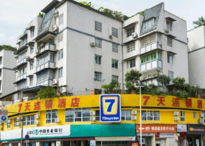 7 Days Inn Ya'An Langqiao Pedestrian Street Center