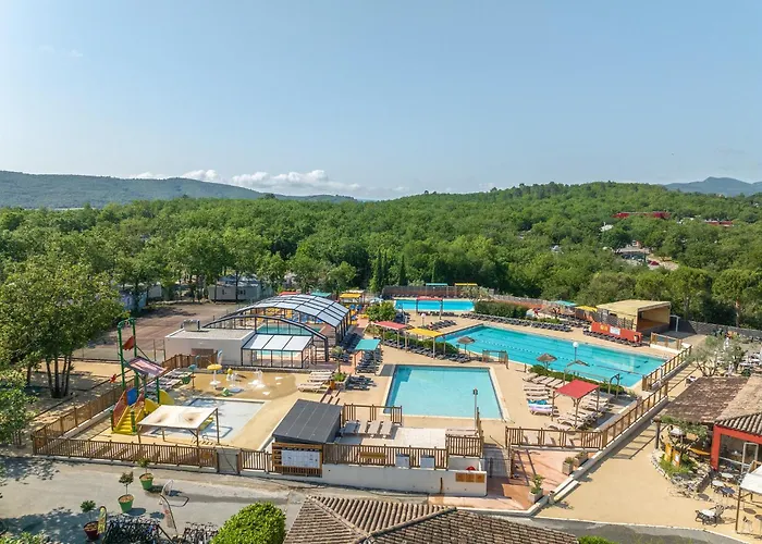 Camping Domaine De Chaussy