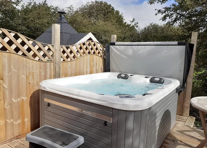 Brynteg Glamping