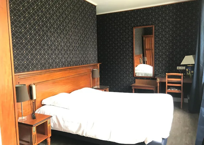 Logis Hotel & Restaurant - Le Chateau Des Tourelles 3 Etoiles