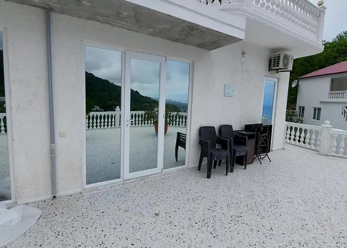 Zura Palace