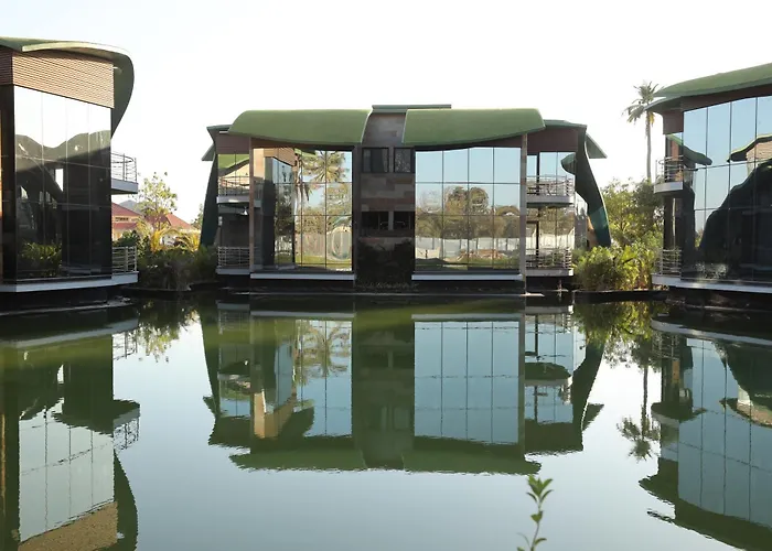 Neonz Resort & Club