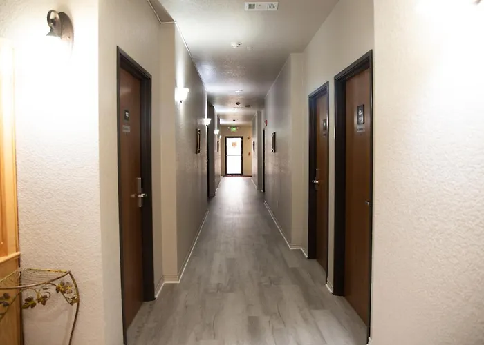 Premium Inn And Suites