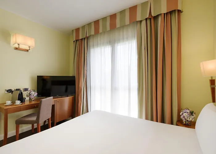 Hotel Dei Cavalieri Caserta - La Reggia