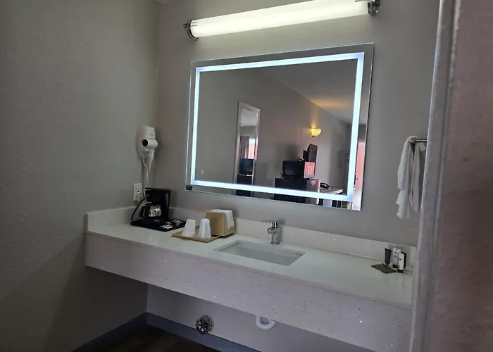 Americas Express Inn South Hill