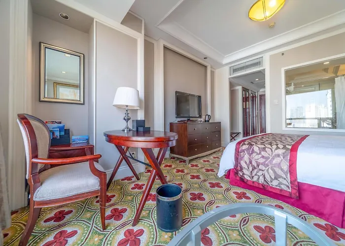 Ramada Yichang Hotel