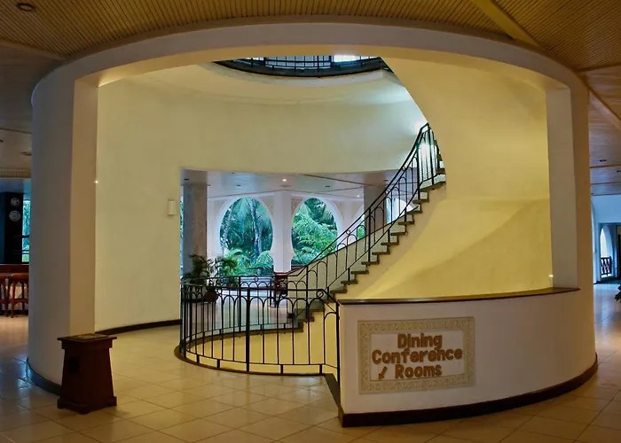 Plaza Beach Hotel